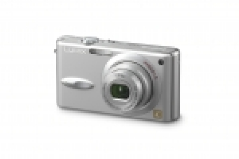 파나소닉코리아(panasonic.co.kr 대표 야마시타 마사카즈)는 기존의 컴팩트디지털카메라에서는 볼 수 없었던 파티 모드, 푸드 모드, 베이비 모드 등을 포함해 총 13가지의 다양한 촬영모드를 탑재해 어떤 상황에서도 전문가처럼 사진을 찍을 수 있는 500만 화소급 디지털카메라 ‘DMC-FX8GD’을 출시한다고 밝혔다.
