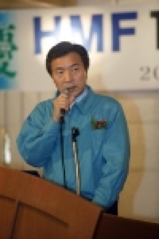 손학규 경기도지사가 7월18일 히타치 금속 준공식에서 축사를 하고 있다.
