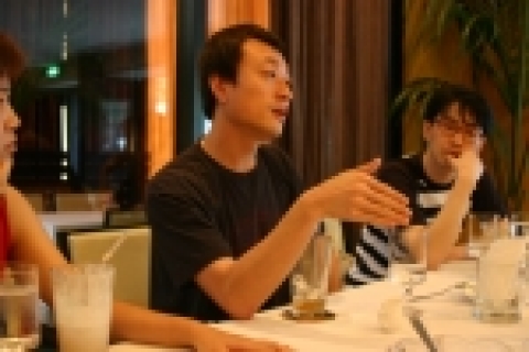 ‘욕망을 자극하는 매혹의 분홍신, 그리고 그 분홍신이 가져 올 저주’ 를 그린 잔혹동화 &#039;분홍신&#039;이 지난 주 토요일(16일) 특별한 만남의 자리를 가졌다.