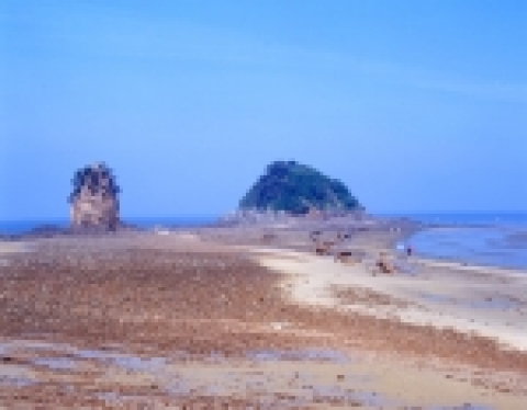 충남 태안 ‘꽃지 해수욕장’