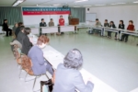 부천시는 복지과 보건의료를 연계해 지역사회복지의 효율성을 높여가는  민.관협력 「부천시지역사회복지협의체」구성 운영한다.