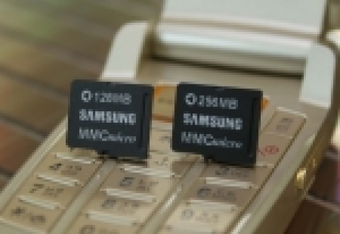 128M MMCmicro™ 및 256M MMCmicro™