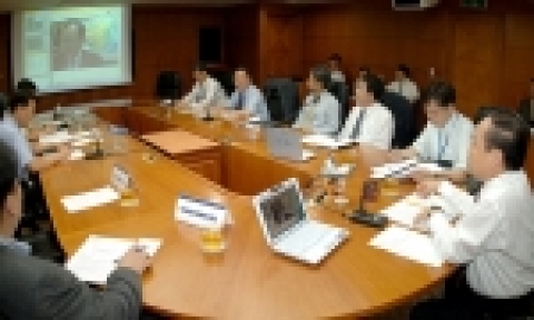 위안화 절상에 따른 영상 대책회의 모습