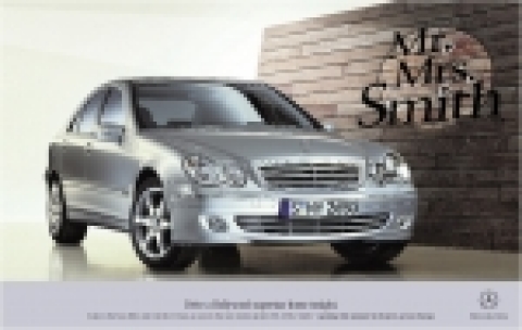 메르세데스-벤츠 뉴 제너레이션 C-Class의 밴 모델인 C-Class station wagon은 최근 개봉영화 ‘미스터 & 미세스 스미스’에서 안젤리나 졸리 (미세스 스미스 분)의 차로 등장하여 국내 영화팬은 물론 전세계 소비자들에게 그 매력적인 모습을 선보였다.