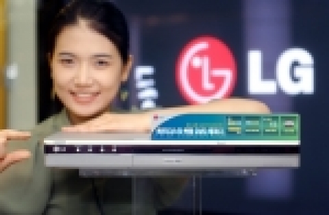 LG전자(대표:金雙秀/www.lge.com)가 멀티포맷 DVD레코더와 대용량 하드디스크를 복합한 DVD레코더(RH-7624)를 출시 한다.