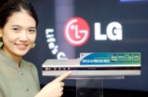 LG전자(대표:金雙秀/www.lge.com)가 멀티포맷 DVD레코더와 대용량 하드디스크를 복합한 DVD레코더(RH-7624)를 출시 한다.