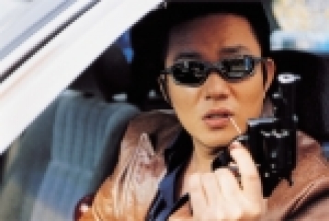 영화 <이대로, 죽을 순 없다>에서 불량형사로 열연한 이범수