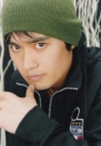 sbs 신입사원에서 에릭동생으로 열연하여 일약 스타덤에 오른 서동원