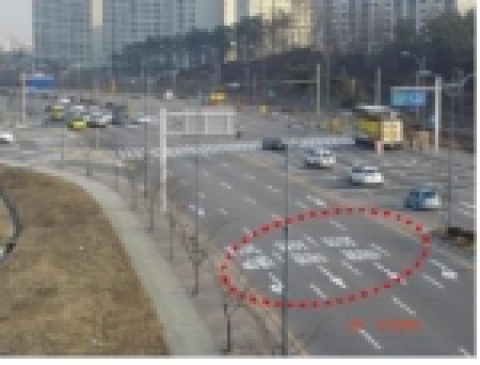 노면표시 설치 : 월암IC 하부도로 동측 → 서측교차로