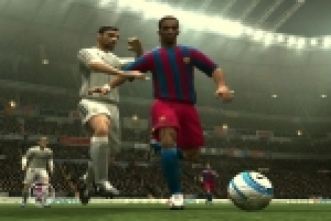 올 가을 출시되는 ‘FIFA06’ 축구 게임 내 호나우딩요 스크린샷