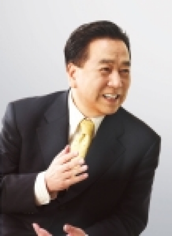 김정길 대한체육회장(사진)이 조선대학교에서 명예경제학 박사학위를 받는다.