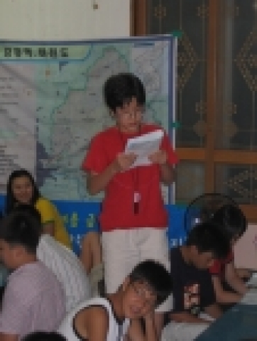 웅진코웨이는 ‘맑은 물 사랑 캠페인’의 일환으로 지난 16일부터 오늘(19일)까지 3박4일간 금강유역 청소년을 위한 제5회‘금강본류답사’프로그램을 진행했다.