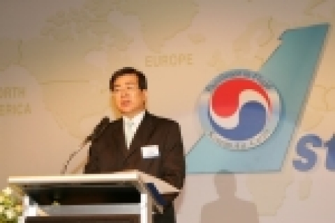 기념사를 하고 있는 조양호 회장