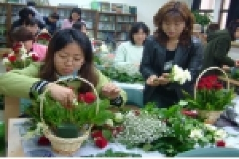 꽃꽂이를 통한 원예치료 교실(보라매공원)