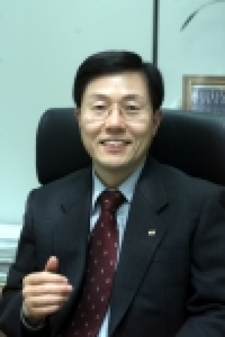 성장전략부문장 전 무 윤종록(尹宗錄)