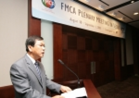 8월30일 오전10시 제9회 FMCA총회에서 KT 컨버전스연구소장(이상홍 상무)이 인사말을 하고 있는 모습