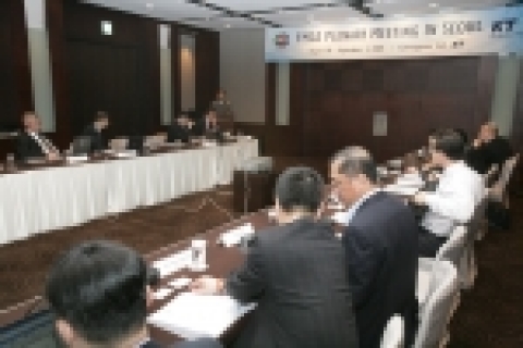 8월30일 오전10시 제9회 FMCA총회에서 KT 컨버전스연구소장(이상홍 상무)이 인사말을 하고 있는 모습