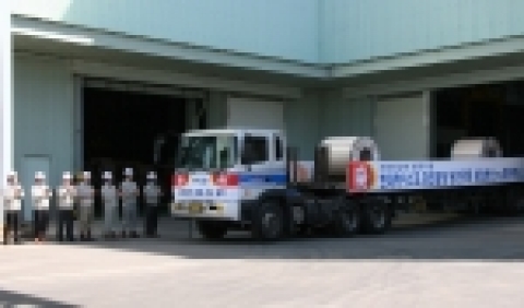 지난해 한보철강 인수 이후 당진공장 정상화에 총력을 기울여온 현대하이스코(부회장:김원갑)가 2단계 정상화작업을 완료하며 당진공장의 본격적인 자동차용강판 생산체제에 돌입했다.