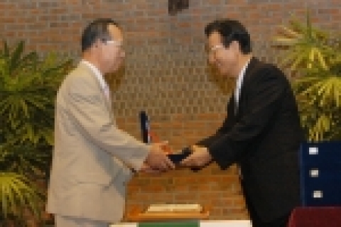 9월 6일 '한일장신대학교 개교82주년기념 감사예식'이 성대하게 열린 가운데 전주노회 오영 노회장 등 후원자들에게 감사패를 증정해 감사의 뜻을 전했다.