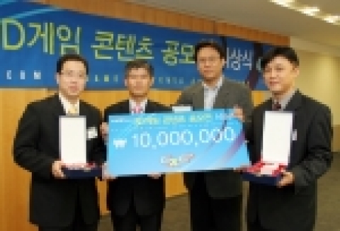 금상을 수상한 (왼쪽부터)게임빌 송병준 대표, 안승윤 상무, 지큐소프트 서현승 대표, 넷돌 노정태 대표