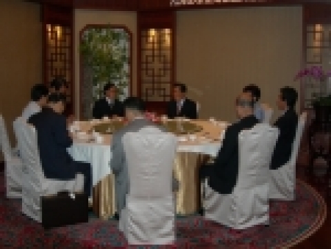 인천시는 이번에 개최되는 제24회 OCA총회가 열리는 중국 광저우에 인천시장을 단장으로한 대표단을 파견하여 홍보활동을 하고 있다.