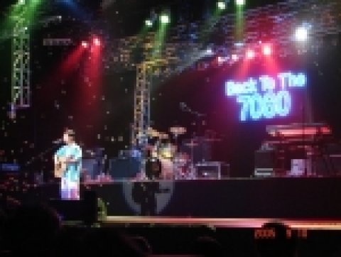 조흥카드 우수고객을 대상으로 ‘7080콘서트’를 어린이 대공원 돔 아트홀에서 10일 저녁에 개최했다