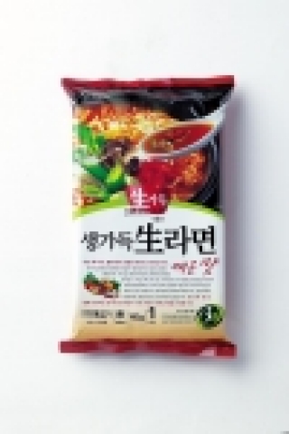 풀무원이 면을 기름에 튀기지 않은 저지방 건강 라면인 ‘생가득 生라면'을 출시하고 라면시장에 본격 진출한다.