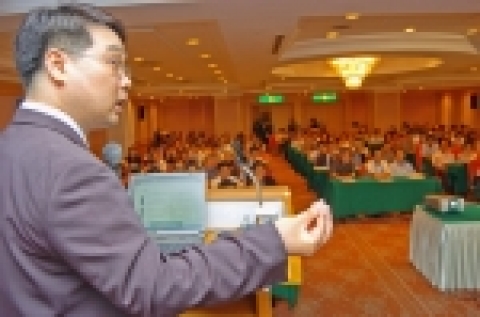 부산은행(은행장 沈 勳 www.pusanbank.co.kr)은 부산롯데호텔 에메랄드룸에서 200여명의 우수고객을 초청하여 「8.31 부동산대책 발표이후의 부동산 투자 및 세무전략」에 관한 설명회를 9월 13일 실시하였다.