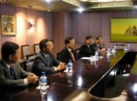 오른쪽부터 조영화 KISTI 원장, 강중협 정통부 국장, 변재일 의원, 송관호 NIDA 원장, 송희준 전자정부특별위원회 위원장