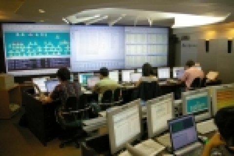 추석명절에도 쉬지않고 24시간 불을 밝히고 있는 안랩코코넛 침해대응센터의 전경.