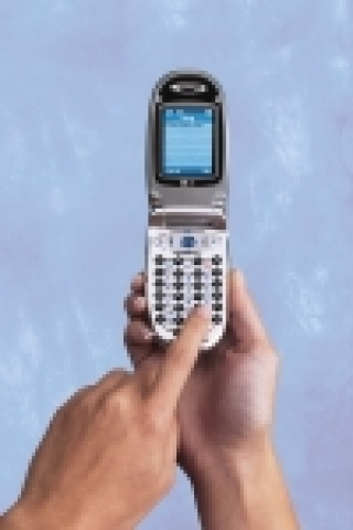LG전자가 세계 최초로 상용화에 성공한 FASTAP폰, LG6190