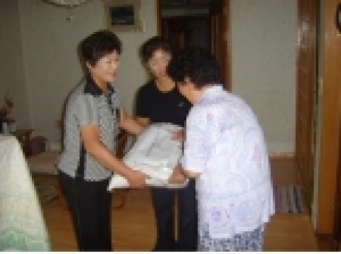 능곡동 지역단체에서는 위원들의 자발적인 모금을 실시하여 관내 불우 이웃돕기에 자발적인 참여를 실시하였다.