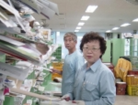 서울송파우체국에서 근무하는 권순상(54세), 강영애(52세) 집배원 부부