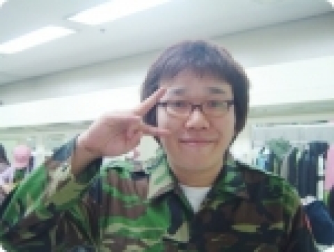 생방송 점프 본능 콩콩 온라인을 진행하는 인기 개그맨 권성호