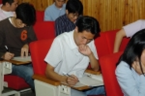 조선대학교 취업상담팀은 2005학년도 제2차 인적성 및 직무능력검사를 9월 22일 실시했다.