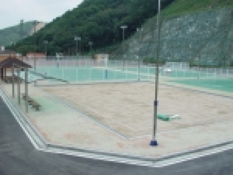 창박골 배수지 상단부지에 조성된 체육시설