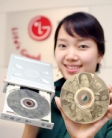 LG전자가 모든 미디어 재생/기록 뿐 아니라 부가기능까지 갖춘 16배속 슈퍼멀티 DVD- Writer(모델명:GSA-4166B)를 출시한다.