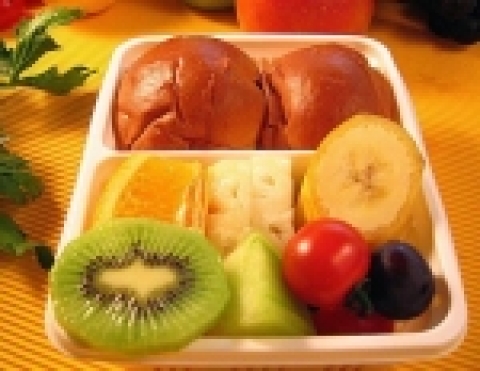 온라인 마켓 플레이스 G마켓(www.gmarket.co.kr 대표 구영배)은 업계 최초로 28일부터 아침 식사 대용으로 과일 및 야채 샐러드를 배달해주는 서비스를 실시한다.