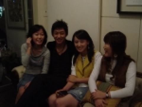 이태성은 9월 26일 <사랑니> 싸이월드 미니홈피 이벤트에 당첨된 3명의 여성 팬들과 하룻동안 달콤한 데이트를 가졌다.