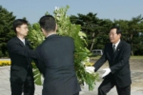 통일의 염원의 동산 벽돌쌓기 행사