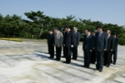 통일의 염원의 동산 벽돌쌓기 행사
