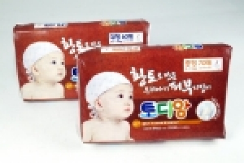 LG생활건강은 피부보호 기능이 뛰어난 황토 성분을 활용한 기저귀‘토디앙’을 출시했다.