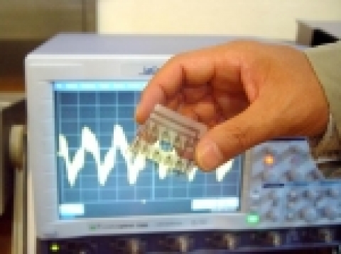 투명필름에 인쇄한 RFID 태그 칩