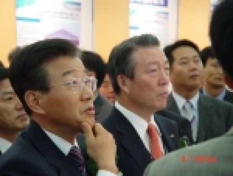 삼성그룹 24개 관계사들이 참여하여 36개 정보화 우수사례를 발표하고 공유하는 제 2회 삼성 IT심포지엄이 역삼동 삼성SDS 멀티캠퍼스에서 6일과 7일 양일간 개최된다.