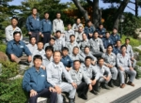 제 38회 기능장 시험에 합격한 현대중공업 직원들.