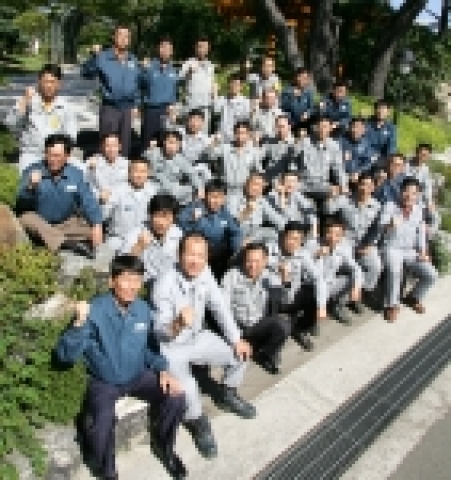 제 38회 기능장 시험에 합격한 현대중공업 직원들.