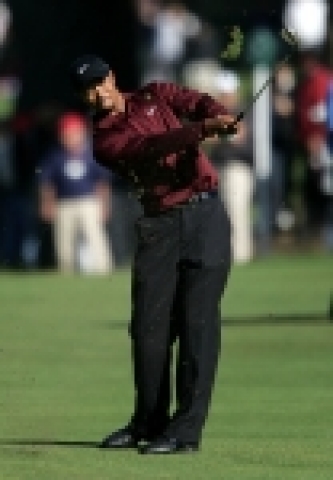 타이거 우즈가 美 PGA 투어 WGC 아메리칸 익스프레스 대회에서 합계 10언더파 270타로 우승을 거두었다.