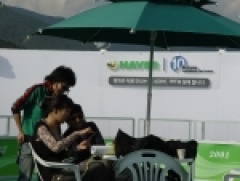 해운대에 있는 영화관 ‘스펀지’에 마련된 ‘네이버와 함께하는 PIFF 관람객 카페’