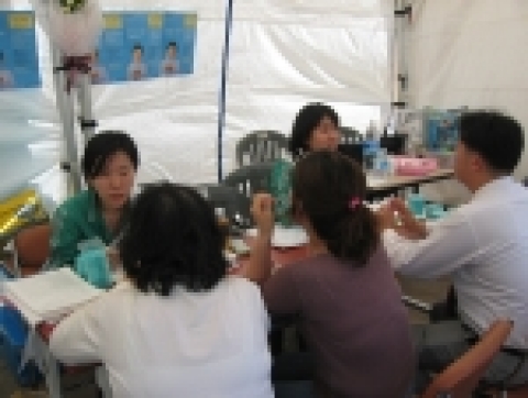 서울시민을 대상으로한 정신건강의 중요성을 알리는 캠페인과 더불어 정신건강검사와 상담을 무료로 해주고있다.
