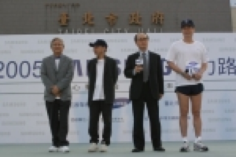 사진 좌측부터 삼성중국본사 박근희사장, 대만국립고궁박물관 시소우챤(石守謙)원장, 駐대만한국대표부 황용식(黃龍植) 대표, 진부총(金溥聰)타이페이 부시장順임.
